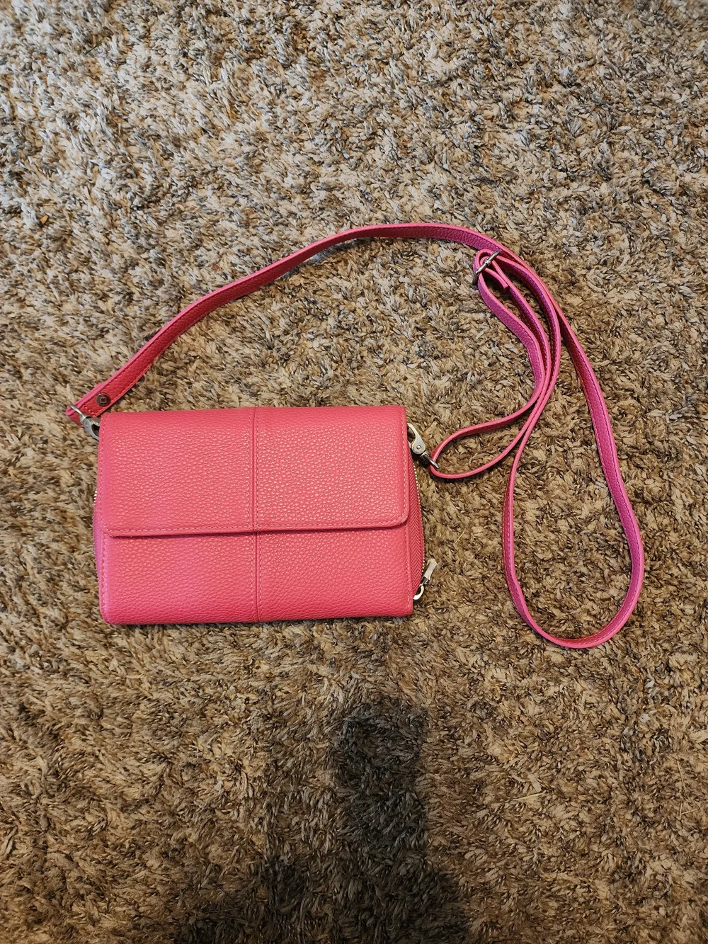 thirty-one Pebbled Hot Pink Crossbody Wallet